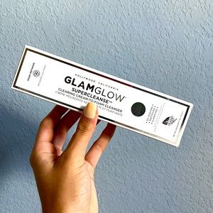 GLAMGLOW: SUPERCLEANSE